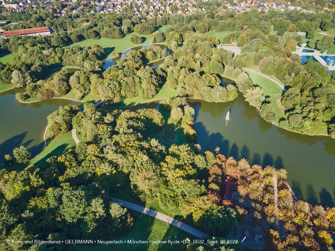 23.09.2022 - der Ostpark mir Biergarten und See in Neuperlach